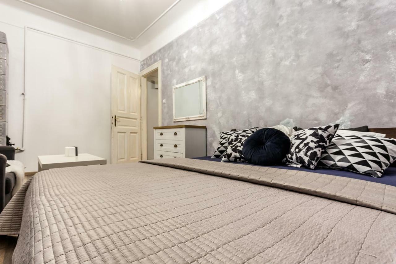Apartment On Sharanevycha Львов Экстерьер фото